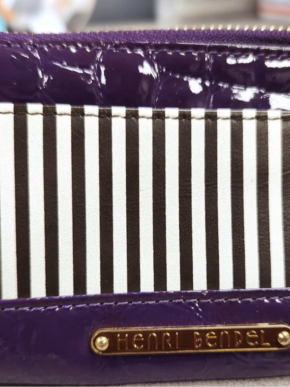 henri Bendel NY - Card Case - Key Chain - Purple Patent - EUC